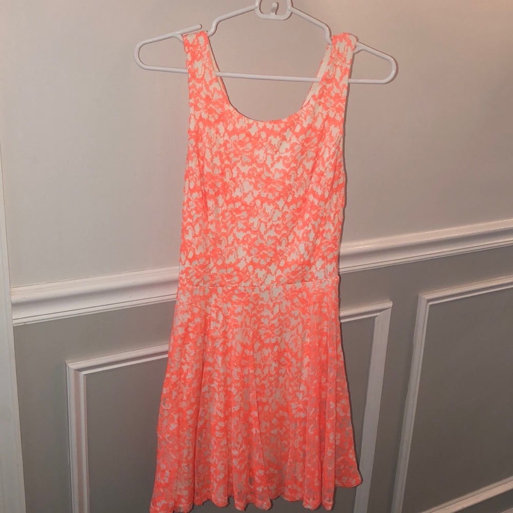 White and orange Guess dress size Small